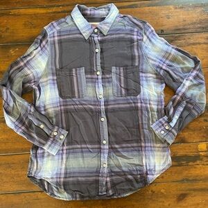 Mossimo Women’s Boyfriend Fit Purple Plaid Button-Up Shirt Size M